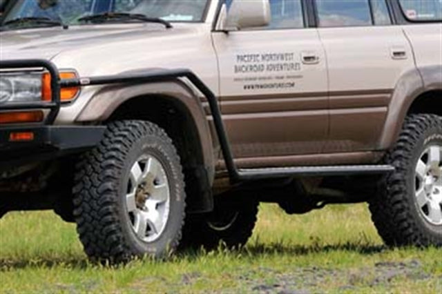 ARB Deluxe Side Rail & Step for Toyota Land Cruiser & Lexus LX450 - Part 4411010