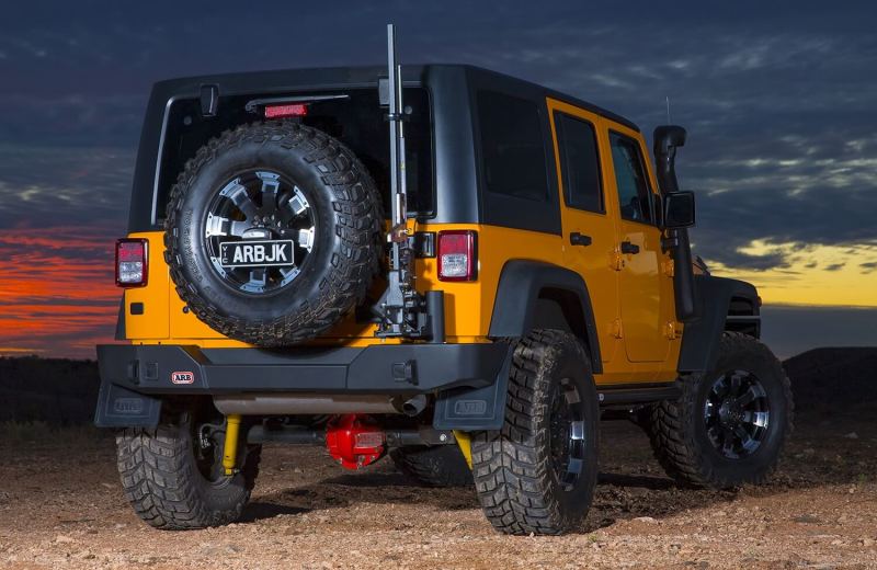 ARB W/T/Carrier Suit 5650360/370 JK Wrangler Spare Tire Carrier with Swingaway Mount