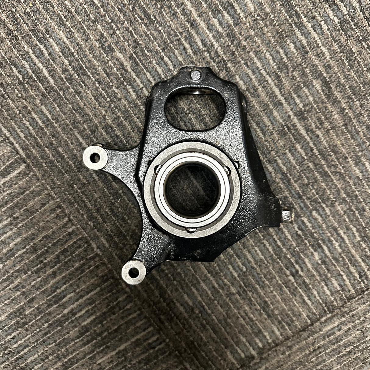Polaris Ranger 1000 OEM Front Right Wheel Spindle Knuckle Carrier w/ Bearing