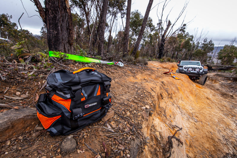 ARB Premium Recovery Kit S2 with Heavy-Duty PVC Bag and 17,600 lbs Snatch Strap